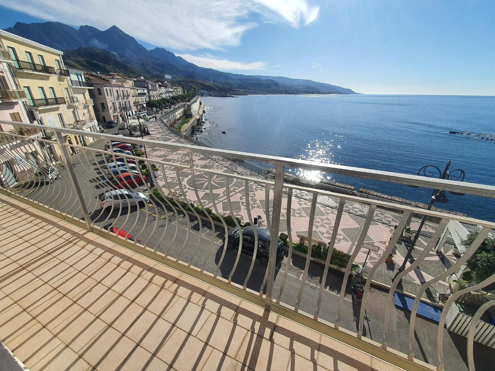 Il Molo Camere Per Vacanze Diamante Exterior foto